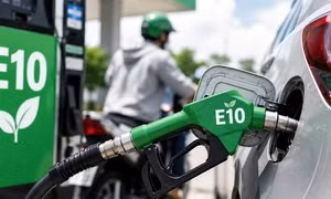 Xăng E10 sắp bán toàn quốc: Chủ xe cần lưu ý gì?