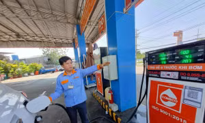 Doanh nghiệp bán lẻ kêu thiếu xăng dầu, Bộ Công Thương yêu cầu kiểm tra 