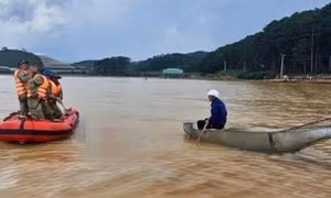 Thi thể nữ sinh được tìm thấy trong hồ Đan Kia.