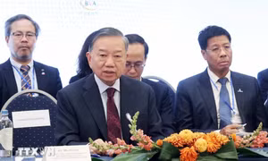 Tổng Bí thư, Chủ tịch nước dự tọa đàm cấp cao với lãnh đạo doanh nghiệp tiêu biểu châu Âu và Bỉ
