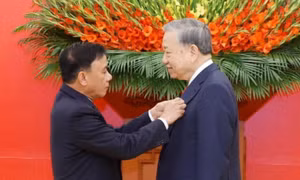Lễ trao Huy hiệu 45 năm tuổi Đảng tặng Tổng Bí thư Tô Lâm