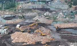 Lật tẩy chiêu trò khai thác đá trái phép, thu lợi tiền tỷ dưới vỏ bọc dự án nhà xưởng