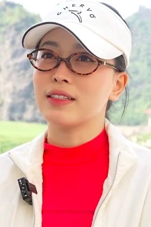 Á hậu Phương Nga: 'Ngưỡng mộ sự chuyên nghiệp, làm chủ tình huống của các golfer trẻ'