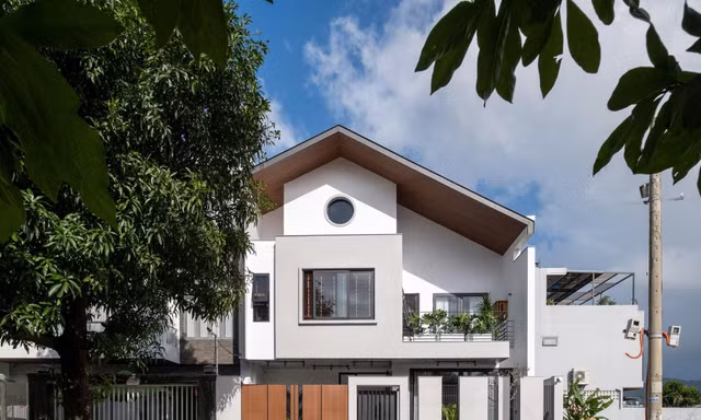 Nhà phố 150m² ưu tiên ánh sáng và cây xanh giữa khu dân cư