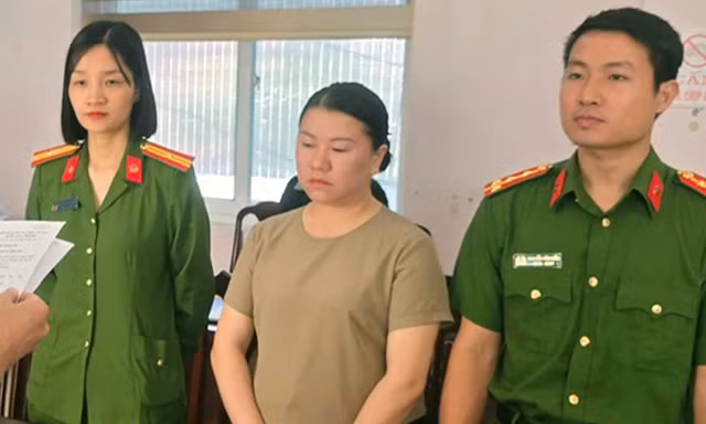 Một nữ kế toán của cơ quan nhà nước bị bắt vì nhận hối lộ nhiều lần