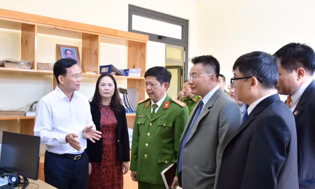 Chủ tịch UBND tỉnh Lâm Đồng: Lấy người dân và doanh nghiệp làm trung tâm