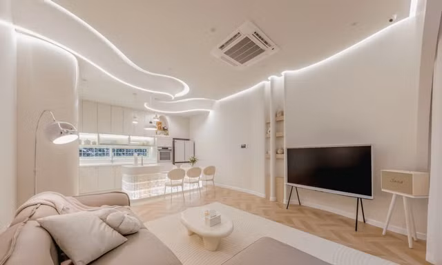 Sức mạnh đơn sắc và tông sáng ấm làm thay đổi hoàn toàn ngôi nhà