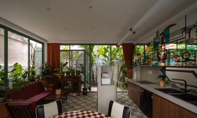 Không gian thay đổi linh hoạt để sử dụng triệt để diện tích nhỏ của nhà phố trong hẻm