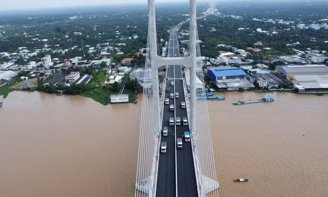 Một góc cầu Rạch Miễu 2 nhìn từ trên cao.