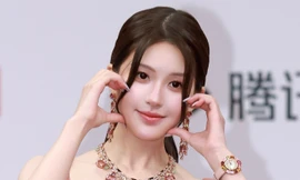 Bị chê trang phục xấu, trang điểm kém xinh, Triệu Lộ Tư đáp trả cực sắc bén