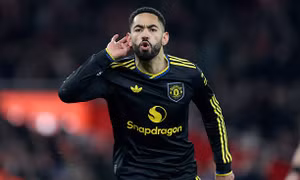 MU 'đánh sập' Emirates, Arsenal 3 trận liền không thắng