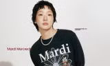 Kim Go Eun mang đến vẻ đẹp thanh lịch, sang trọng cho sắc Thu 2025