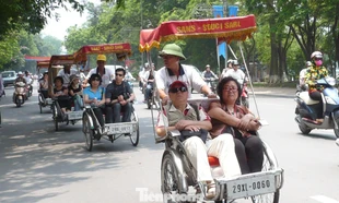 Hà Nội nghiên cứu triển khai xích lô điện