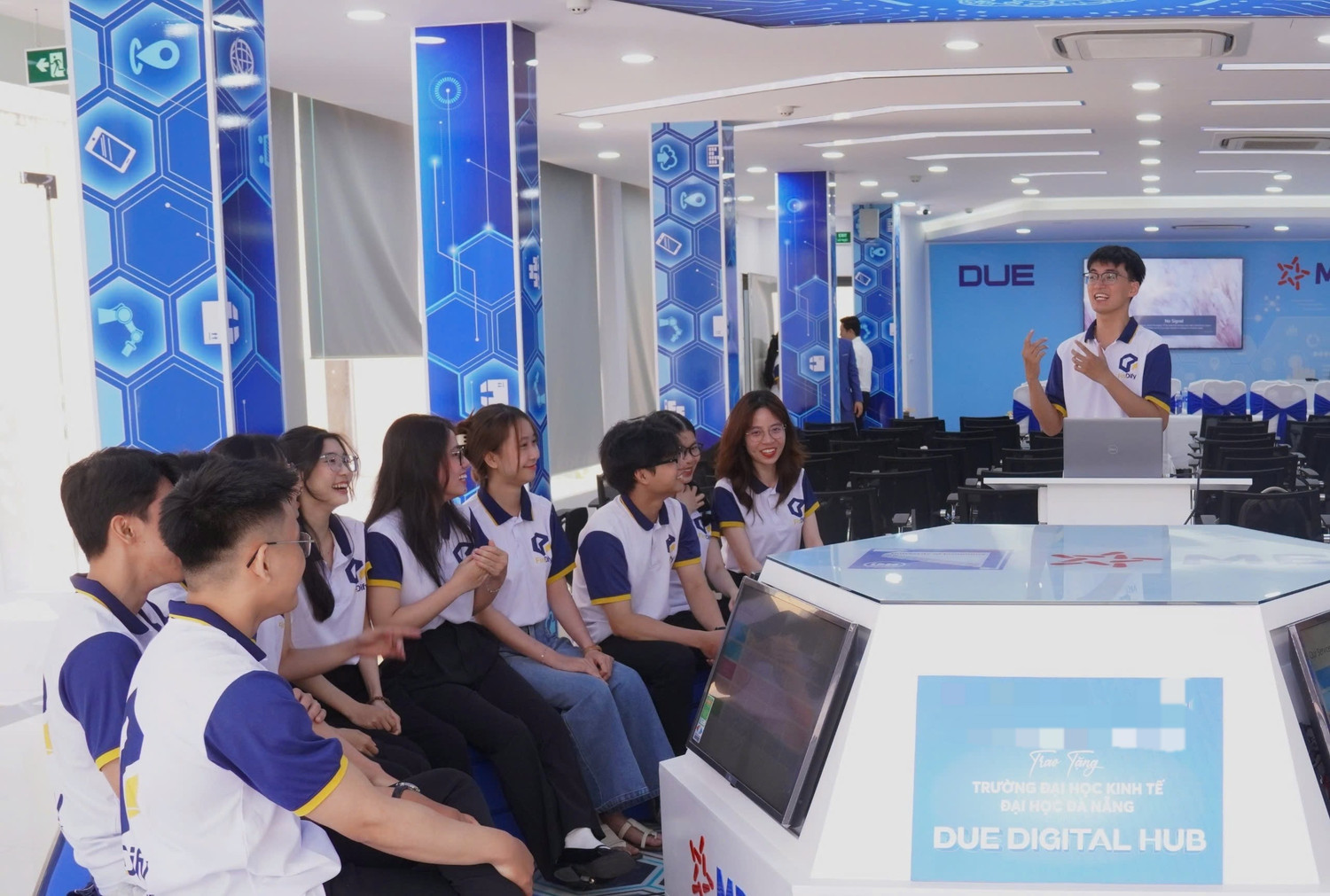 Đào tạo đa ngành cho Trung tâm Tài chính quốc tế Đà Nẵng Các trường đại học Đà Nẵng đào tạo chuyên ngành cho Trung tâm Tài chính quốc tế