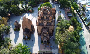 Tháp Bà Ponagar - dấu ấn nghìn năm văn hóa Chăm giữa lòng Nha Trang
