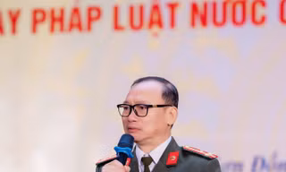 'Vùng xám' giữa quản lí và buông lỏng trong bếp ăn học đường