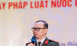 'Vùng xám' giữa quản lí và buông lỏng trong bếp ăn học đường