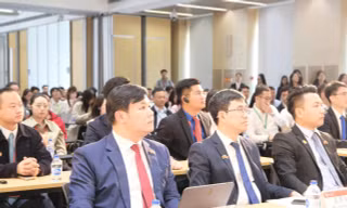 Anh Nguyễn Thái An, Phó Trưởng ban Công tác Đoàn, (ngoài cùng, bên trái) và các đại biểu tham gia hội nghịẢnh: Lưu Trinh 