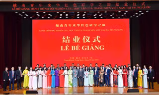 Lễ bế giảng “Hành trình đỏ nghiên cứu học tập của thanh niên Việt Nam tại Trung Quốc” được tổ chức tại TP Trùng Khánh, Trung Quốc 