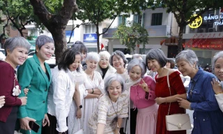 Chị em trong Hội tóc bạc tự nhiên