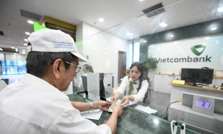 Lãi suất huy động tăng mạnh những tháng cuối năm