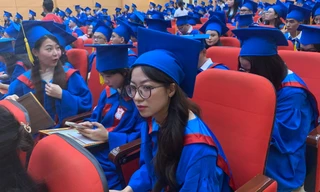 Sinh viên y khoa Trường ĐH Y Hà Nội trong lễ tốt nghiệp năm 2025. Ảnh: NGHIÊM HUÊ