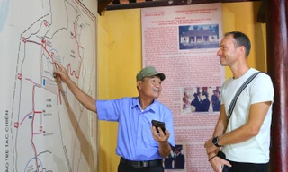 Truyền lửa trong lòng địa đạo 