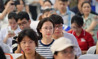 Khó như trượt đại học 