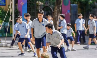 Cần tăng cường các sân chơi thể thao để học sinh chơi miễn phí sau giờ học