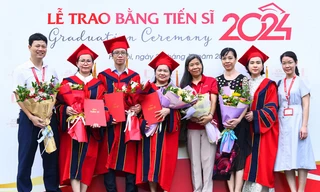 Trao bằng tiến sĩ cho các nghiên cứu sinh 2024 Ảnh: ĐHBKHN 