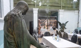 Quán cà phê Friedberg ở nghĩa trang Kreuzberg