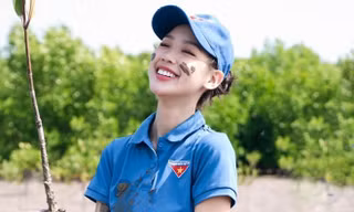 Hoa hậu Bảo Ngọc tham gia chương trình Tiếp sức mùa thi