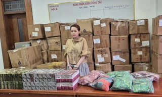 Ngân 98 và tang vật thu được từ vụ án Ảnh: CA.TPHCM