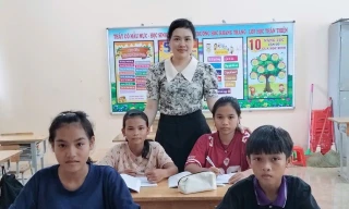 Điểm tựa tri thức vùng đất khó - Bài 2: Chắp cánh ước mơ cho học sinh Vân Kiều 