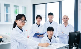 Chương trình đồng hành với sinh viên Việt Nam được xem là cú hích quan trọng để từng bước sinh viên làm chủ công nghệ lõi