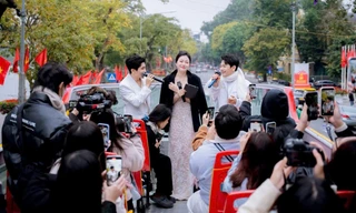 Lên sấm bus của Đấu trường sấm bát phố Hà Nội