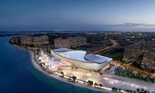 Đại biểu nghe giới thiệu bản đồ về khu vực Cần Giờ