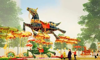 Đại cảnh “Giang sơn cẩm tú” với hình ảnh các con ngựa đại diện cho 3 địa phương sáp nhập là Bình Dương, TPHCM và Bà Rịa- Vũng Tàu