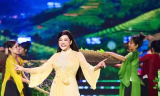 Ca sĩ Như Quỳnh vừa hát, vừa làm “bầu sô”