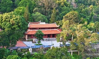 Từ thung lũng Chí Linh men theo sườn núi Phật Tích để gặp rừng phong bốn mùa thay áo