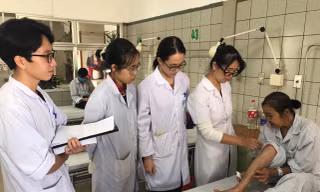 Siết đào tạo ngành y: Tăng số lượng, giảm chất lượng 
