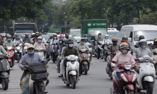 Hỗ trợ chuyển từ xe xăng sang xe điện