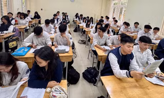 Học sinh lớp 12 tại Hà Nội bước vào giai đoạn ôn thi nước rút. Ảnh: V.H