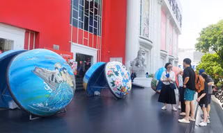 Thúng chai lên phố 