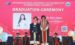 IU - UWE cho tôi nền tảng để tự tin bước ra thế giới