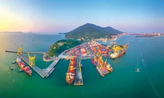 TỈNH HƯỚNG TỚI PHÁT TRIỂN KINH TẾ KHÁ, thành phố hướng tới sự đổi mới