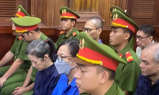 Cựu Giám đốc Sở GD&ĐT TPHCM Lê Hồng Sơn tại phiên tòa. Ảnh: Tân Châu