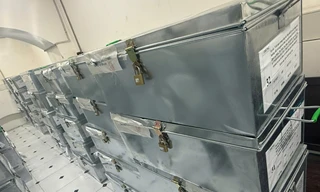 Những thùng đựng hồ sơ vụ án.