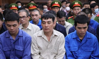 Các bị cáo tại phiên tòa.