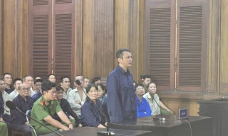 Các bị cáo tại phiên tòa.